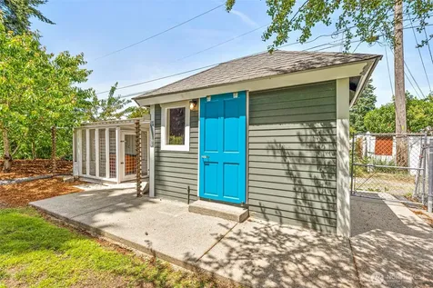 2227 E Harrison Street Tacoma WA 98404