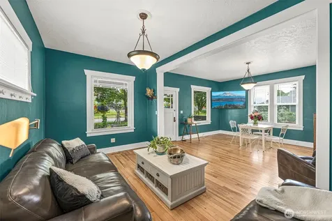 2227 E Harrison Street Tacoma WA 98404