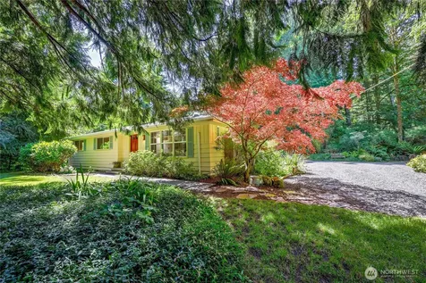 8883 NE Wardwell Road Bainbridge Island WA 98110
