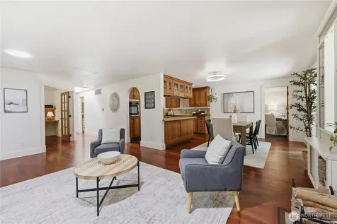 8883 NE Wardwell Road Bainbridge Island WA 98110