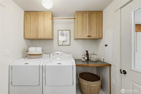 8883 NE Wardwell Road Bainbridge Island WA 98110