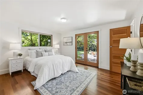 8883 NE Wardwell Road Bainbridge Island WA 98110