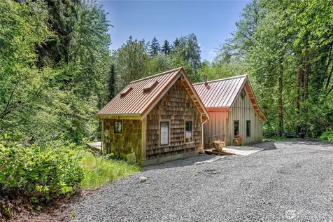 8883 NE Wardwell Road Bainbridge Island WA 98110