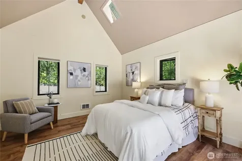 8883 NE Wardwell Road Bainbridge Island WA 98110