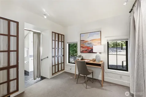 8883 NE Wardwell Road Bainbridge Island WA 98110