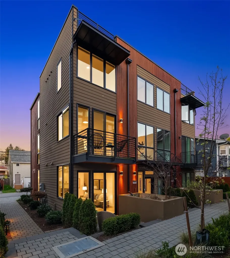 3406 34th Avenue W Seattle WA 98199