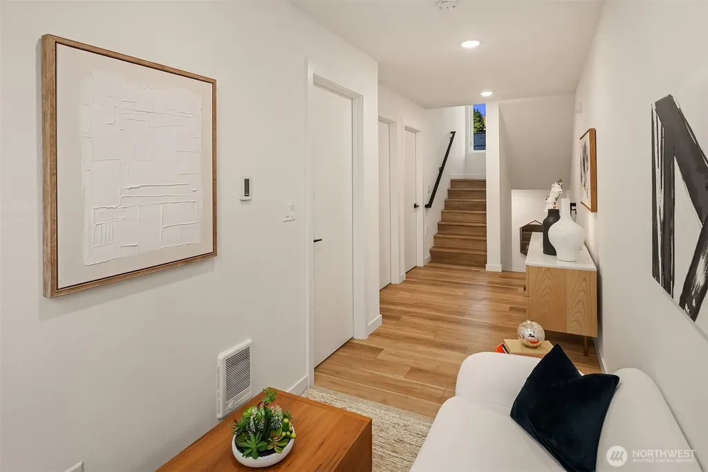 3406 34th Avenue W Seattle WA 98199