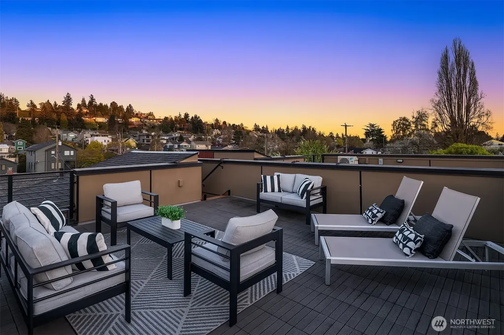 3406 34th Avenue W Seattle WA 98199