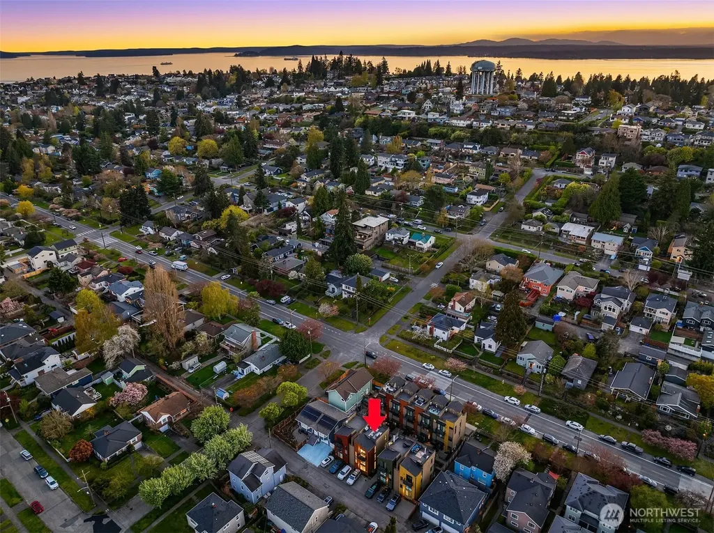 3406 34th Avenue W Seattle WA 98199