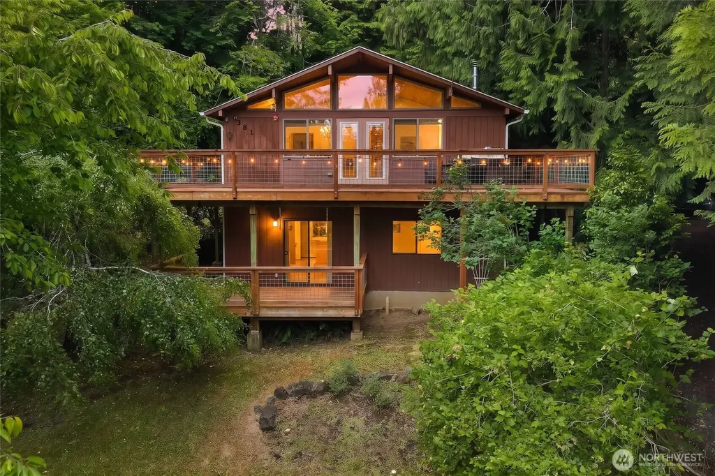 381 E Soundview Drive Shelton WA 98584
