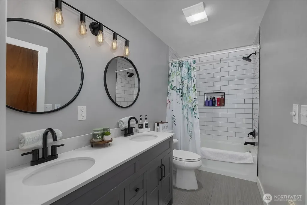 381 E Soundview Drive Shelton WA 98584