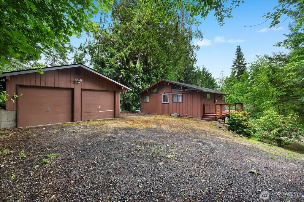 381 E Soundview Drive Shelton WA 98584