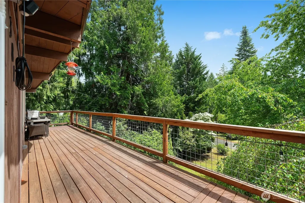 381 E Soundview Drive Shelton WA 98584