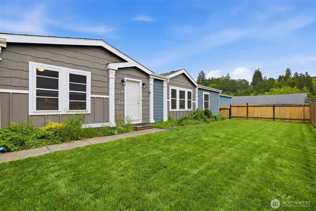 114 S Diamond Street Centralia WA 98531