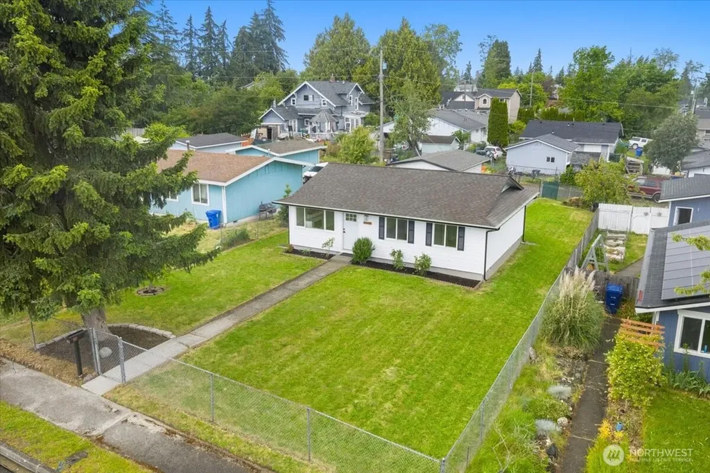 1113 E 61st Street Tacoma WA 98404