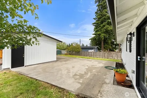 1113 E 61st Street Tacoma WA 98404