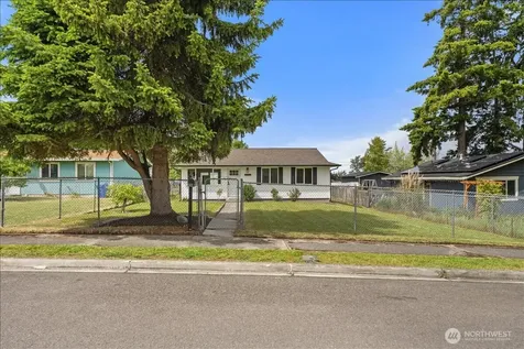 1113 E 61st Street Tacoma WA 98404