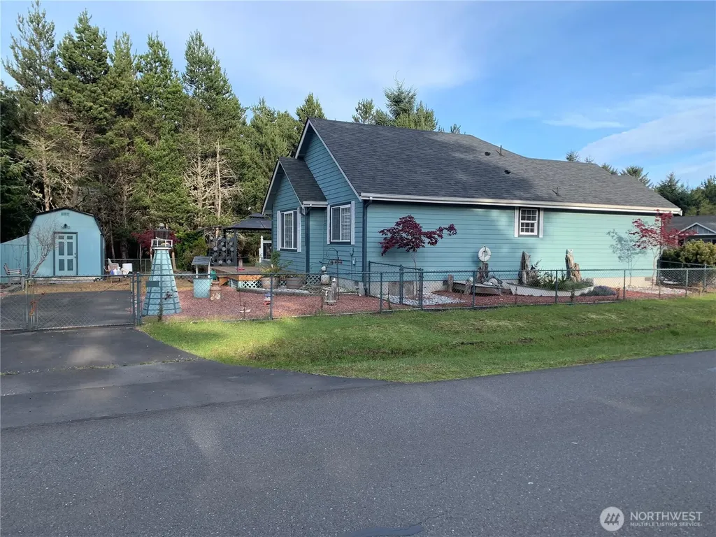 419 Lake West Loop NE Ocean Shores WA 98569