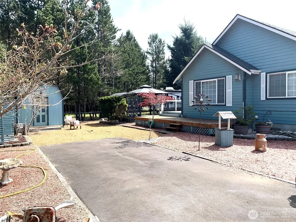 419 Lake West Loop NE Ocean Shores WA 98569
