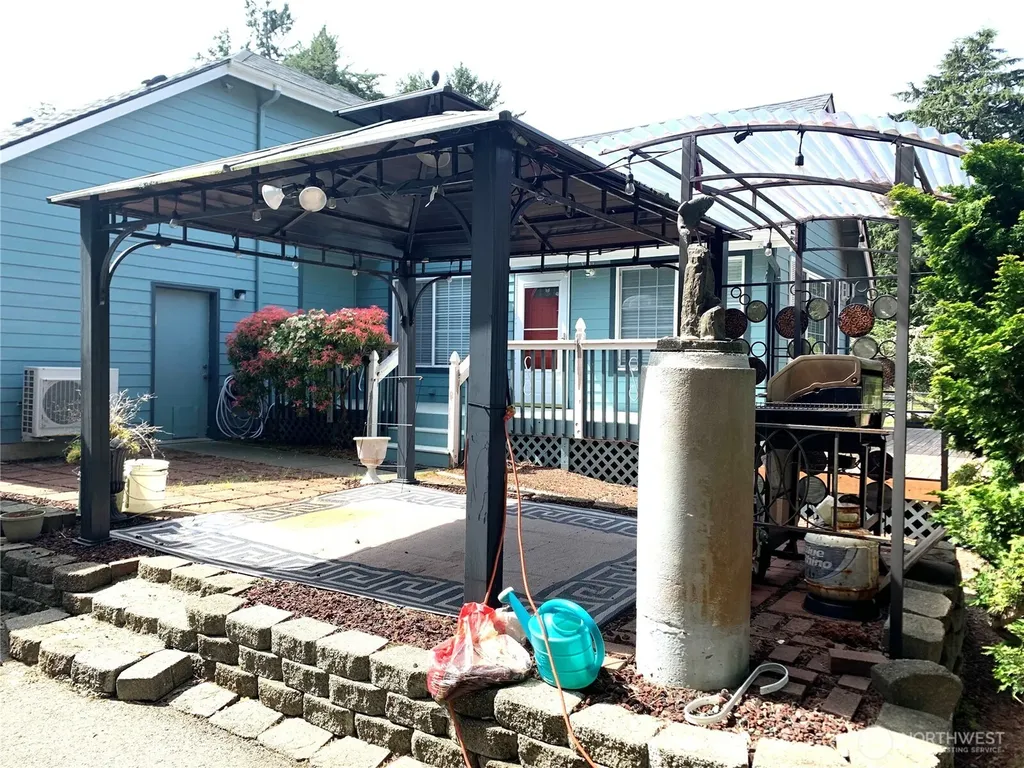419 Lake West Loop NE Ocean Shores WA 98569