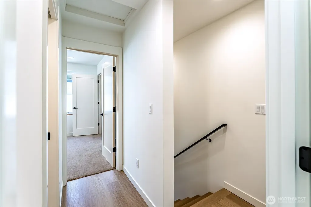 10350 Wallingford Avenue N Seattle WA 98133