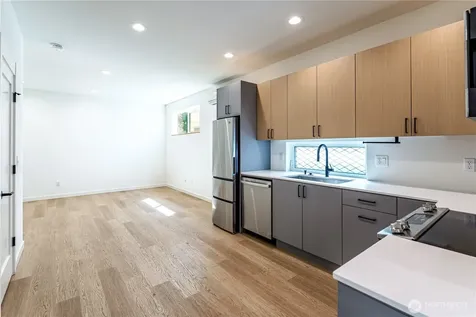 10350 Wallingford Avenue N Seattle WA 98133