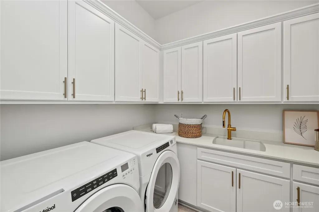 23380 SE Larch Street Black Diamond WA 98010