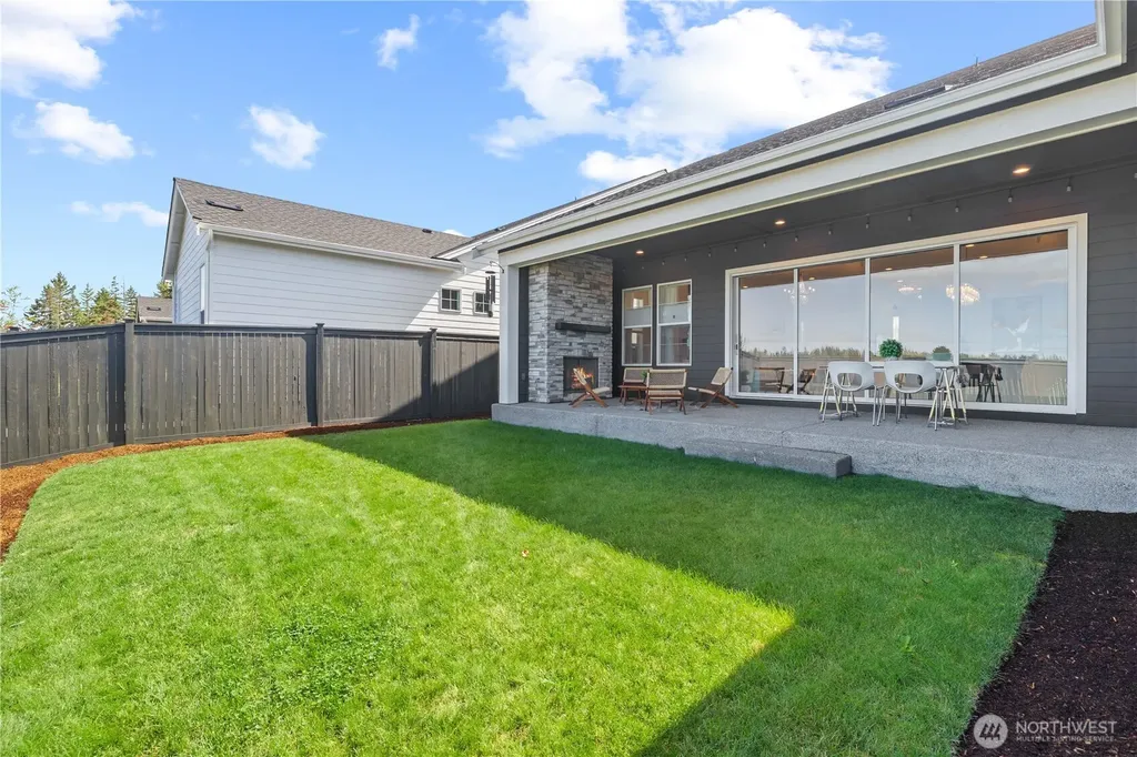 23380 SE Larch Street Black Diamond WA 98010