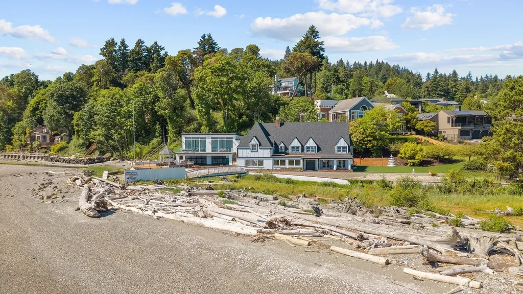 1865 SW Miller Creek Road Burien WA 98166