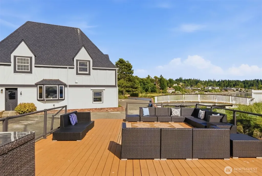 1865 SW Miller Creek Road Burien WA 98166