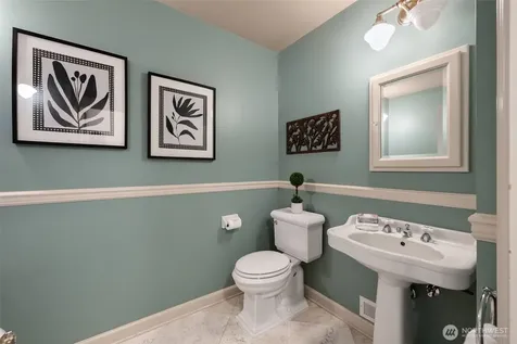 3824 48th Avenue NE Seattle WA 98105
