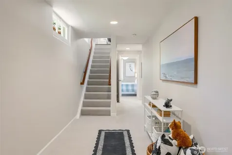 3824 48th Avenue NE Seattle WA 98105