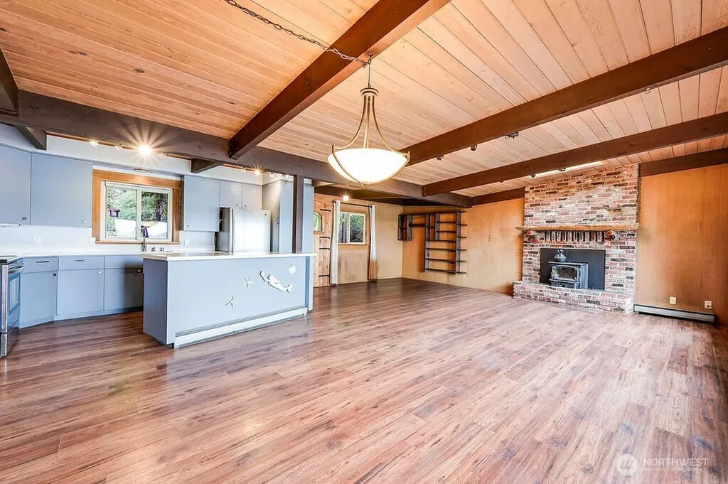 210 Cleveland Street Port Hadlock WA 98339