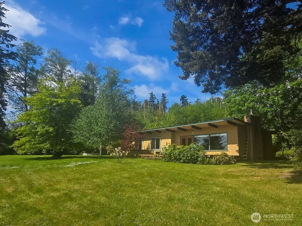 210 Cleveland Street Port Hadlock WA 98339