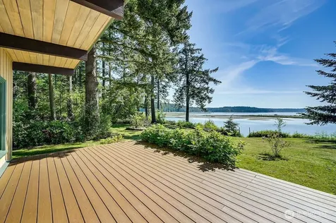 210 Cleveland Street Port Hadlock WA 98339
