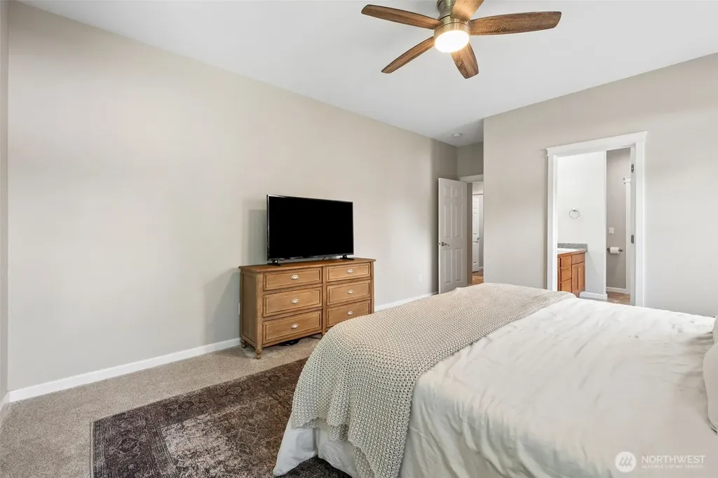8842 28th Way SE Olympia WA 98513