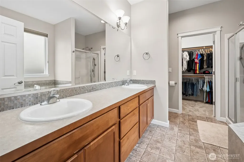 8842 28th Way SE Olympia WA 98513