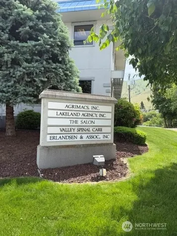 312 E Trow Avenue Chelan WA 98816