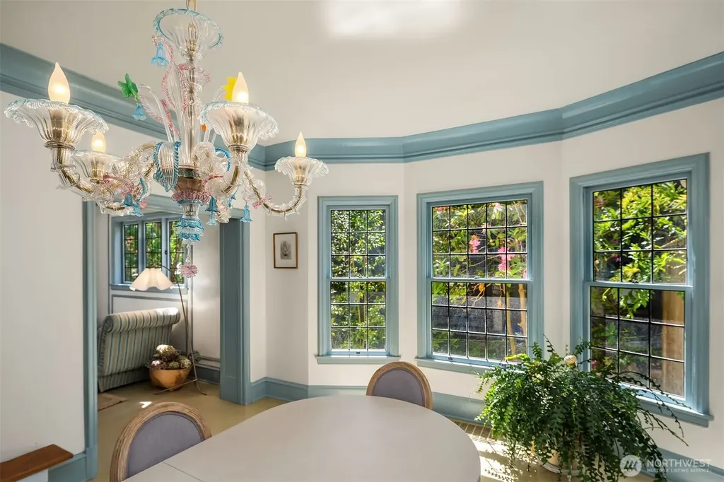 131 Madrona Place E Seattle WA 98112