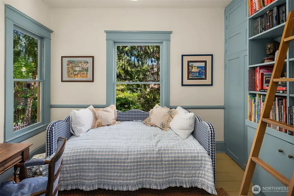 131 Madrona Place E Seattle WA 98112