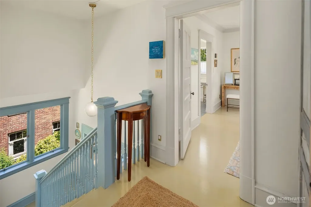 131 Madrona Place E Seattle WA 98112