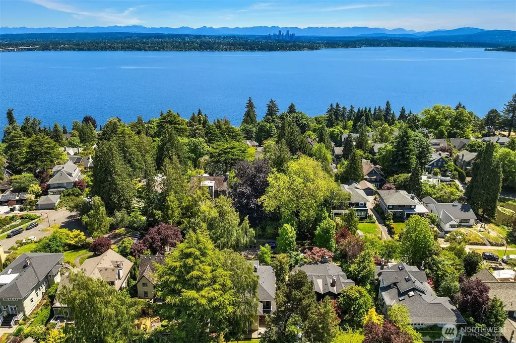 131 Madrona Place E Seattle WA 98112