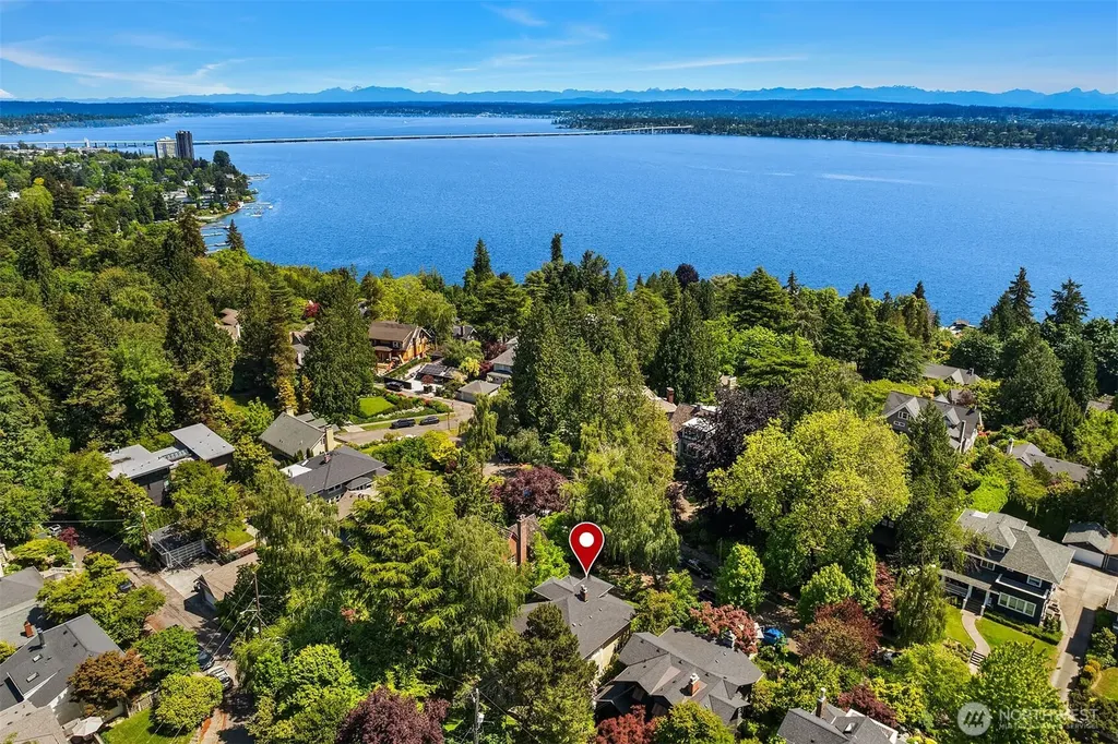 131 Madrona Place E Seattle WA 98112