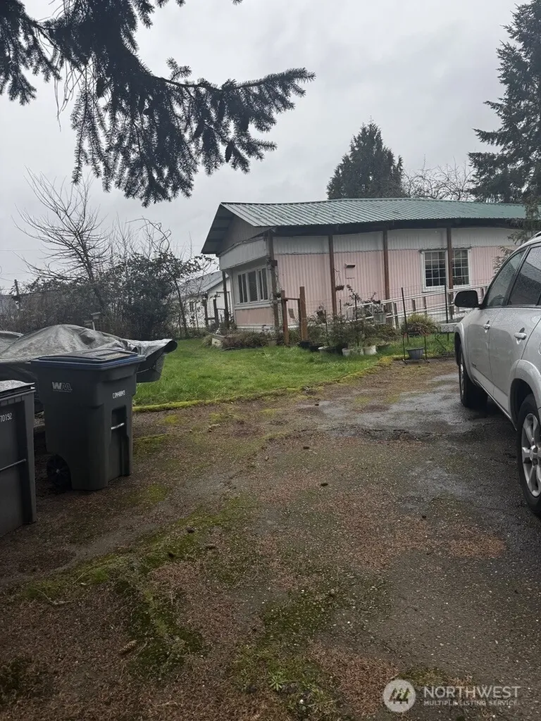 4563 SE Foss Road Port Orchard WA 98366