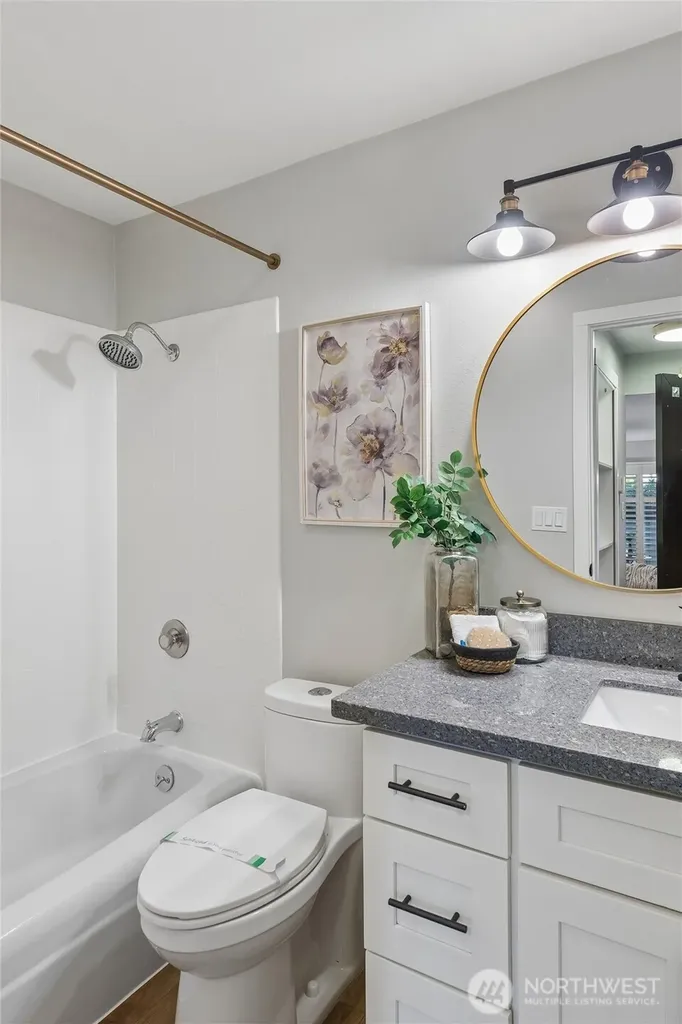 3661 24th Place W Seattle WA 98199