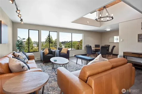 3661 24th Place W Seattle WA 98199