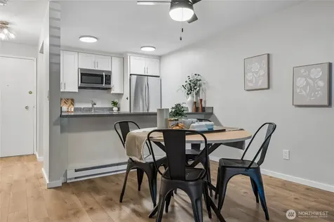 3661 24th Place W Seattle WA 98199