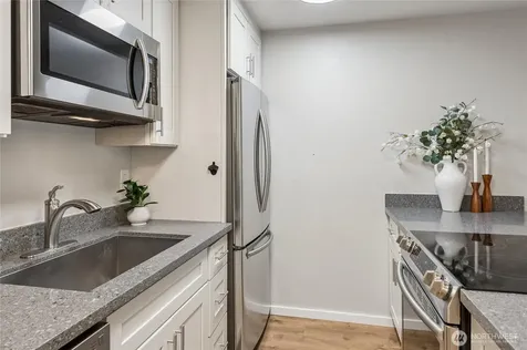 3661 24th Place W Seattle WA 98199