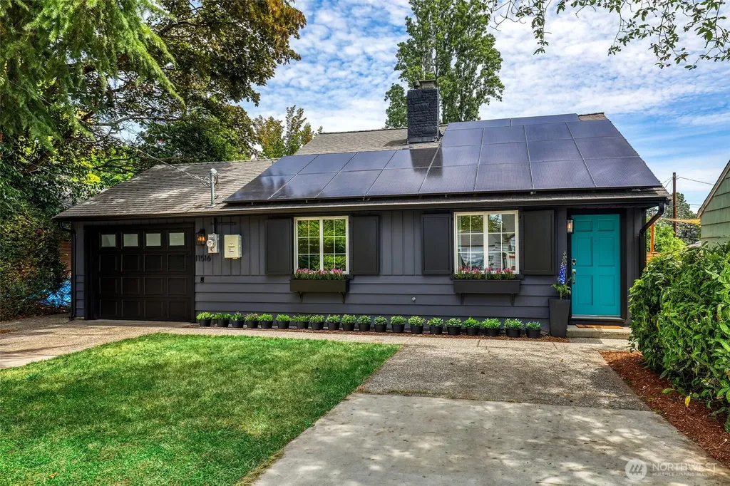 11516 Meridian Avenue N Seattle WA 98133