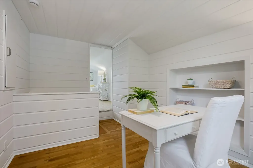 11516 Meridian Avenue N Seattle WA 98133